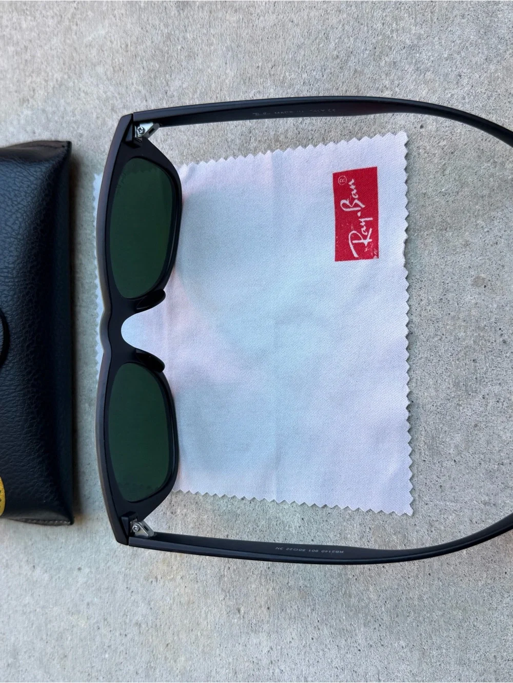RayBan Wayfarer Sunglasses RB2140 Matte Black Frame G-15 Lens